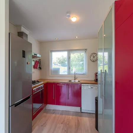 Modernly Furnished For 4 People Feriehus