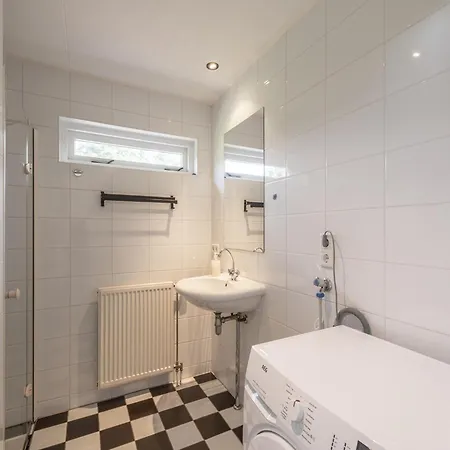 Modernly Furnished For 4 People