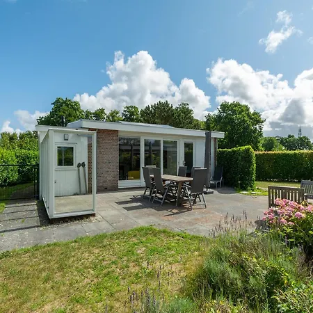 Modernly Furnished For 4 People Sint Maartensvlotbrug