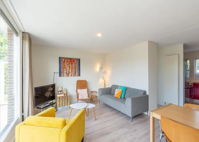 Modernly Furnished For 4 People * Sint Maartensvlotbrug