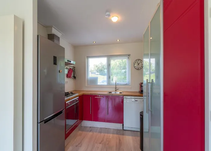 Modernly Furnished For 4 People בית נופש