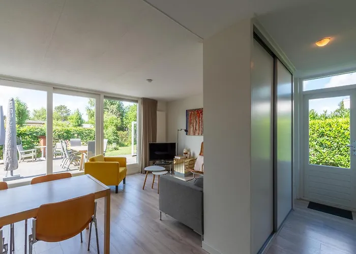 Modernly Furnished For 4 People Vakantiehuis