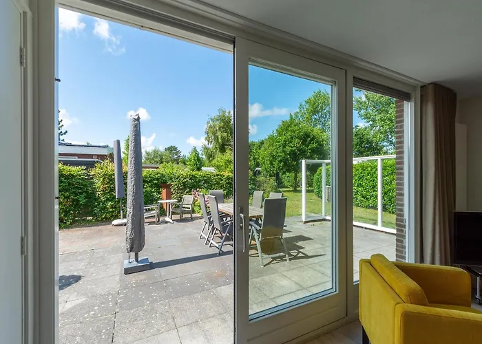 Vakantiehuis Modernly Furnished For 4 People *